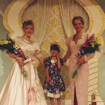 Michele Byras & Lisa kelly with Kristie Kaknas Hinckley's daughter