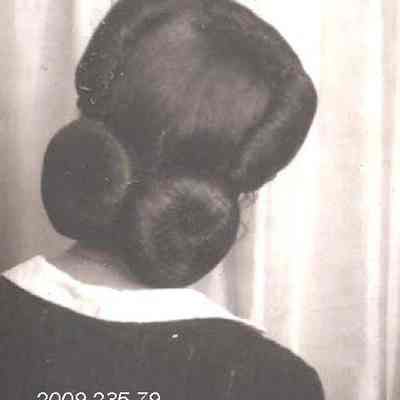 The back of Leona Gordon's head.