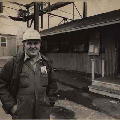 A photo view of Frank Kenyon.