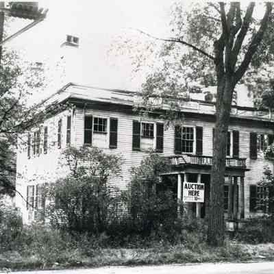 A photo of the Cleaveland House. c.1900