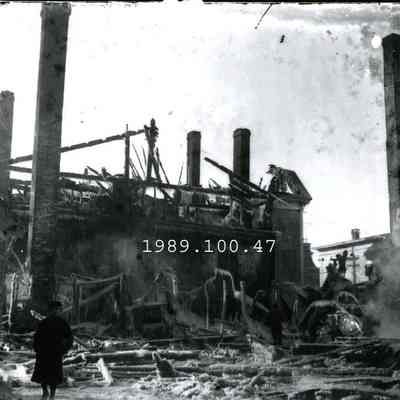 The ruins of the Tontine Hotel.