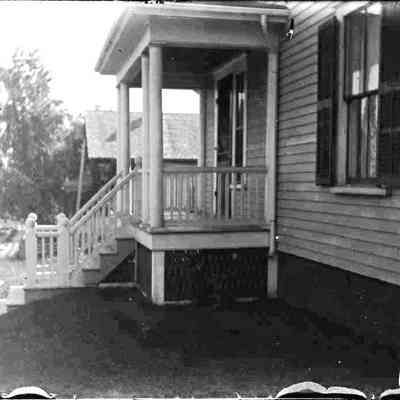21 Oak Street, Brunswick, porch detail.