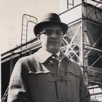 A photo view of Mario A. Tonon.