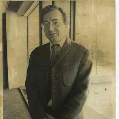 Dr. Lester Lave