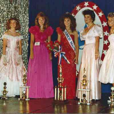 Lisa Kelly was the 2nd runner-up.