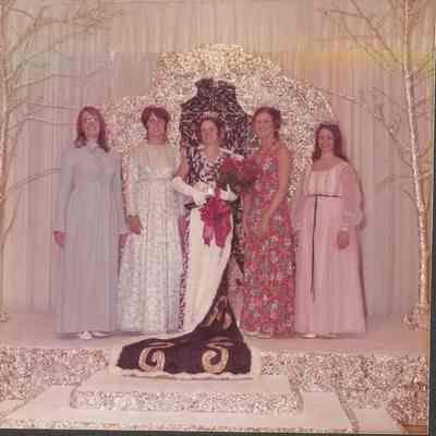 Past Brunswick Teen Queens and newly elected Teen Queen