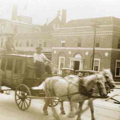 Stagecoach, Maine Street, Brunswick, ME