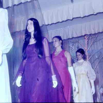 Unknown Teen Queen Contestants