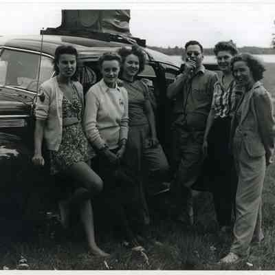 Unidentified Employees at the Verney Mill Picnic