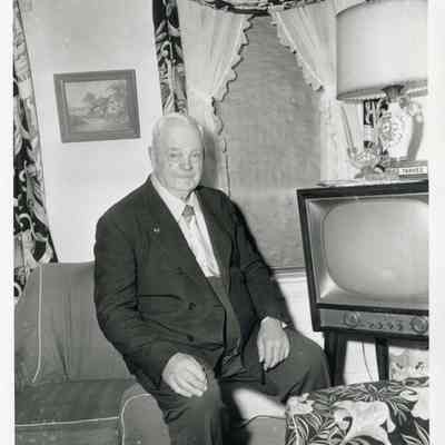 Orr's Island Man Turns 83