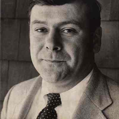 A photo view of Thomas Black.