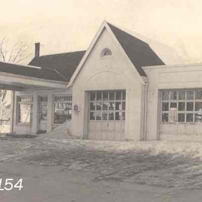 Vacant Gas Station on Maine Street