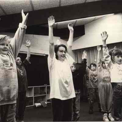A photo view of Mrs. Costedio's 4th grade class. 5/11/1992.