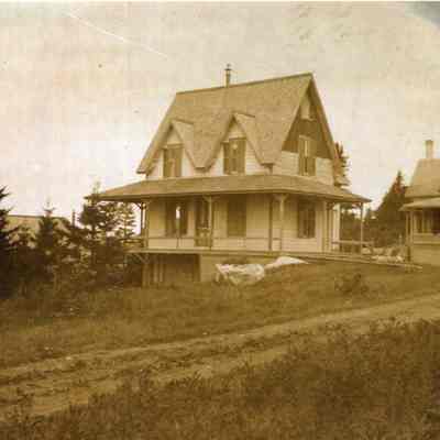 102 Central Avenue, Mere Point