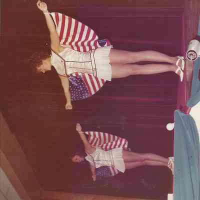 Linda and Terry continue entertaining while