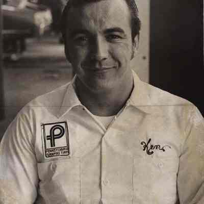 A photo view of Kenneth Kronstrand.
