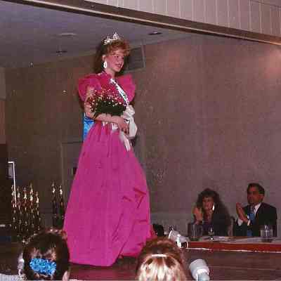 Lisa Kelly after she had won the 1989 Miss Maine U.S. Teen.