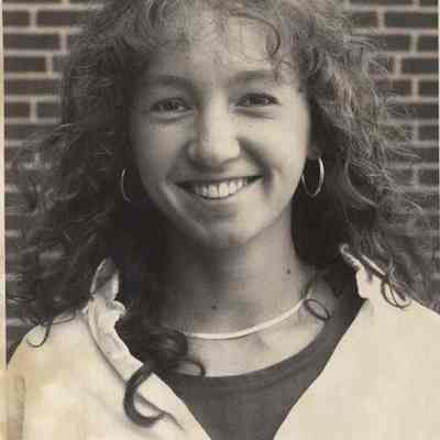 A photo view of a young woman. 6/2/1992.