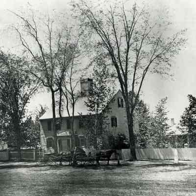 A photo of the Dunlap-Lincoln House
