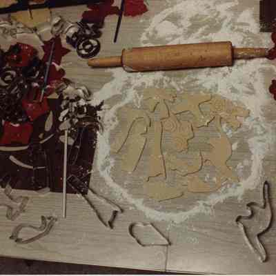 A photo view of cookies being prepared. 12/11/1989.
