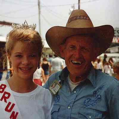Lisa Kelly with the man that ran the dog show.