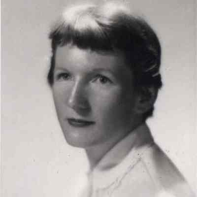 A photo view of Frances Pinfold.