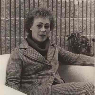 A photo view of Barbara C. Knox.
