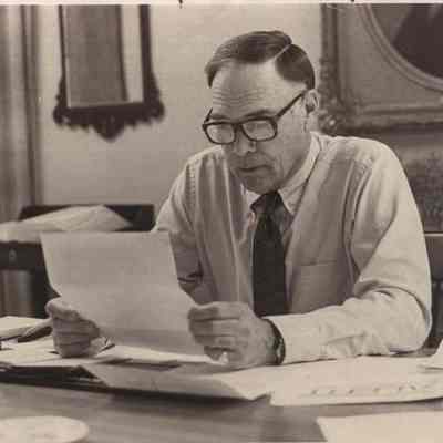 A photo view of A. LeRoy Greason.