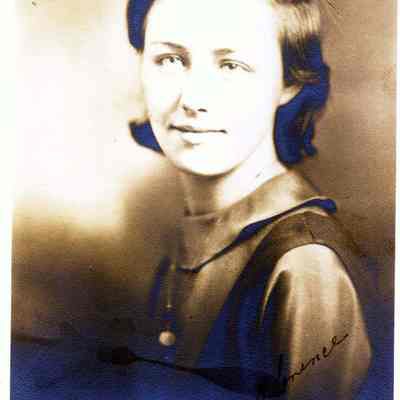 A photo of Margaret Florence Baldwin.