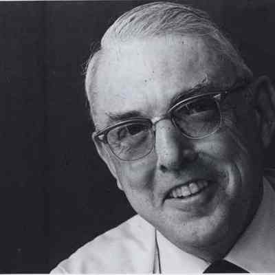 A photo view of George Barnes.