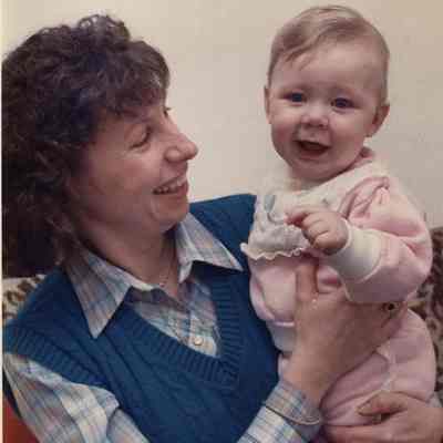Danna Cotton, Betsy Cotton