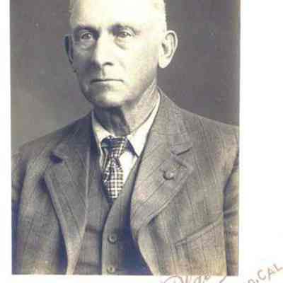 Photograph of Captain Benjamin F. Whitten.