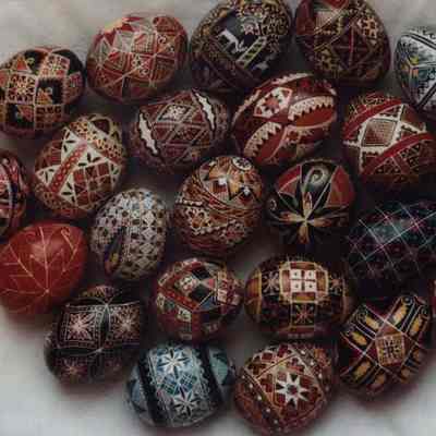 A photo view of Easter eggs. 3/29/1991.