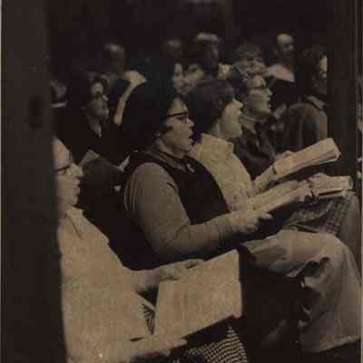A photo view of Oratoria Chorale. 11/28/1975.