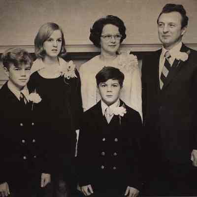 A photo view of Rev. & Mrs. John H. Weld. 2/18/1972.