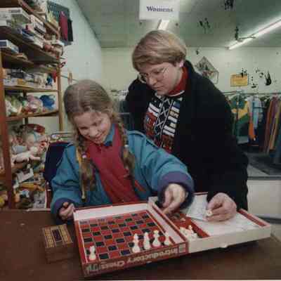 A photo view of Joanna & Jenny Bragdon. 2/21/1992.