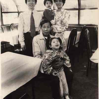 A photo view of the Wang family. 4/29/1992.