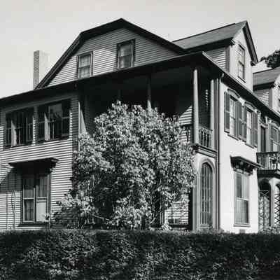 J Chamberlain House c 1984