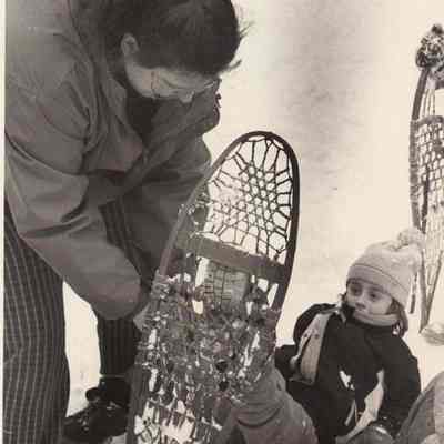 A photo view of Gladys Wright and Nell Anderson. 2/14/1992.