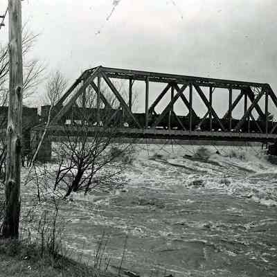 Effect of 1936 Flood on the Black Bridge