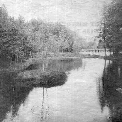 A photo of the pond at Merrymeeting Park.