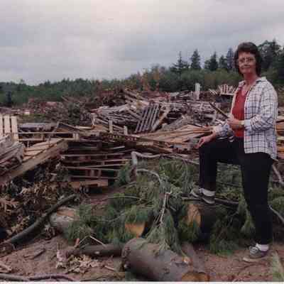 A photo view of a woman with a clip board. 9/13/1989