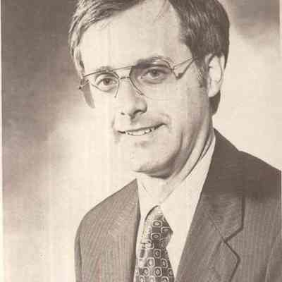 A photo view of Dr. Craig A. McEwen.
