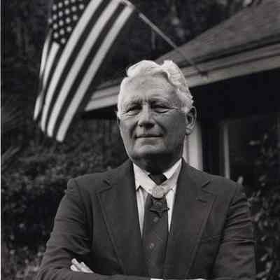 A photo view of Everett P. Pope. 1990