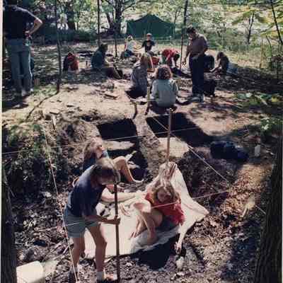 A photo view of Brunswick Jr. High School students. 5/29/1991.