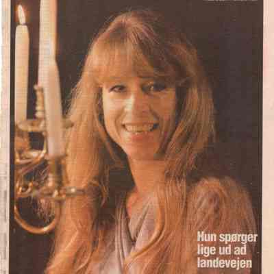 Hun spøger lige ud af landevejen