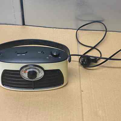 Bedside radio (old & works)