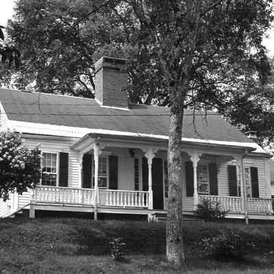 Eastman-Gardner House: Photograph by Frank Beard for the Maine Historic Preservation Commission, 1980