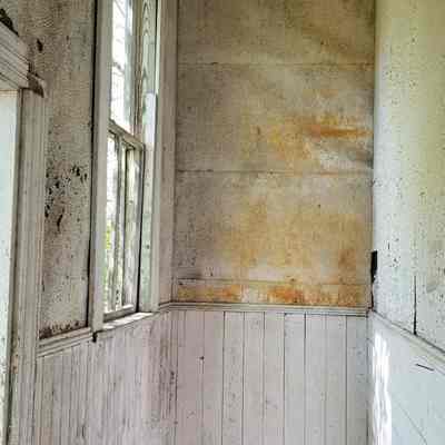 East Ridge School House, Cathance Township, Maine: Entry hall and vestibule where coats and boots would have stayed during lessons.
