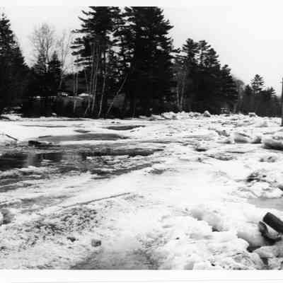 Another view of the ice.